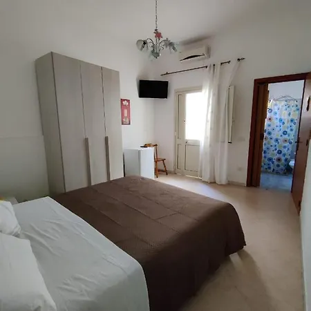 Li Scianuli Bed & Breakfast *